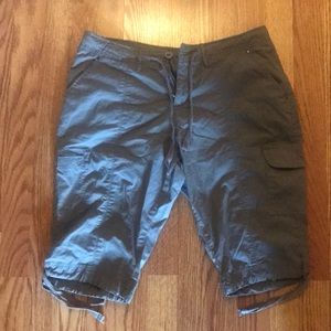 Shorts (Bermuda length) size 16 (petite)